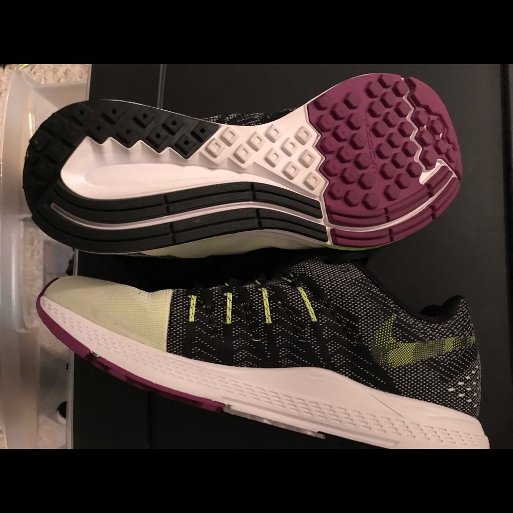 Nike pegasus size 9.5